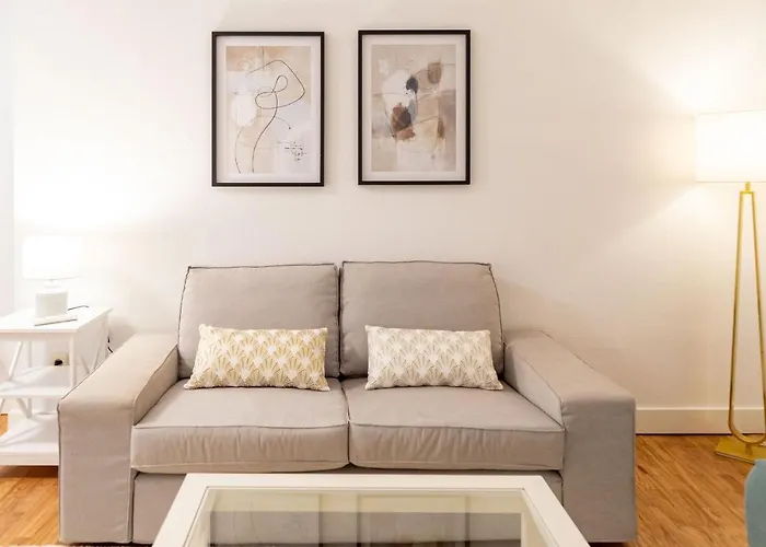 Cute And Comfy Apartment By Cisan Rentals