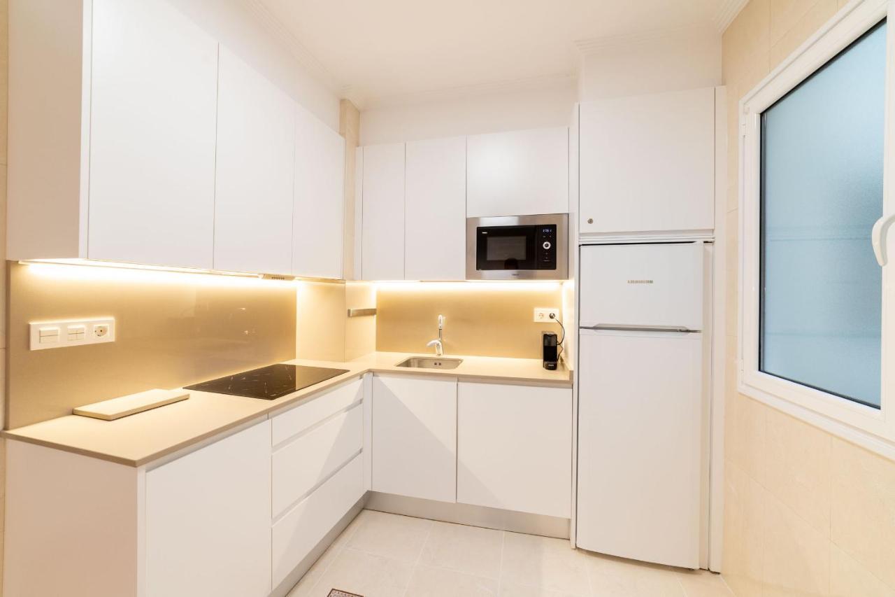 Apartment Cute And Comfy By Cisan
