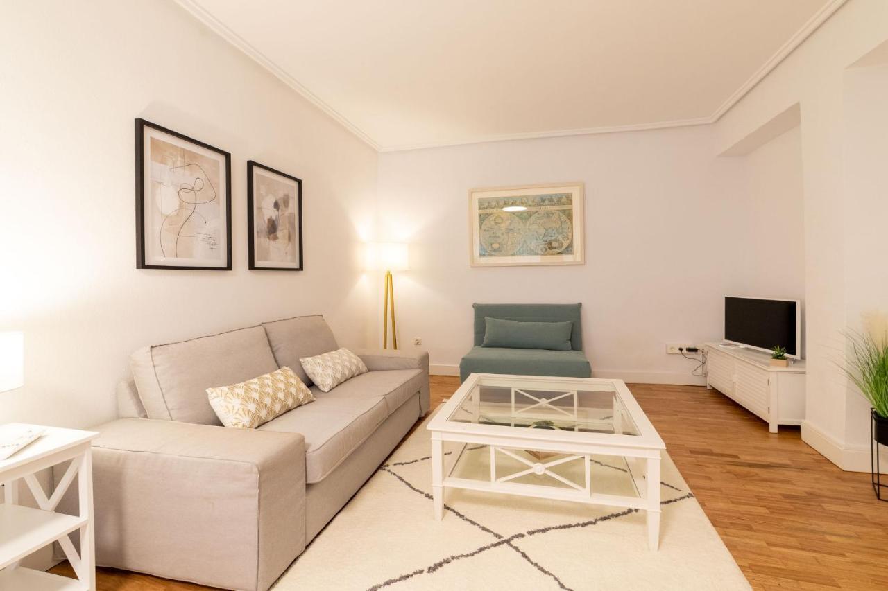 Apartment Cute And Comfy By Cisan *